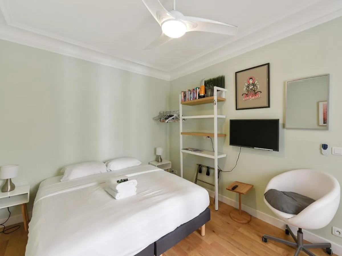 شقة Bright T2 In The Center Of Paris With View Of The Eiffel Tower - Welkeys